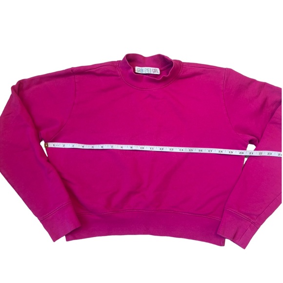 Green Eyed Girl Cropped Long Sleeve Pink Sweatshirt – Size Medium – Mock Neck, B - Picture 5 of 11